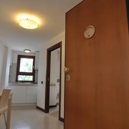 Flatinrome Fiera Apartment